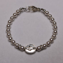 Load image into Gallery viewer, Classic Pearl with Mary Bead