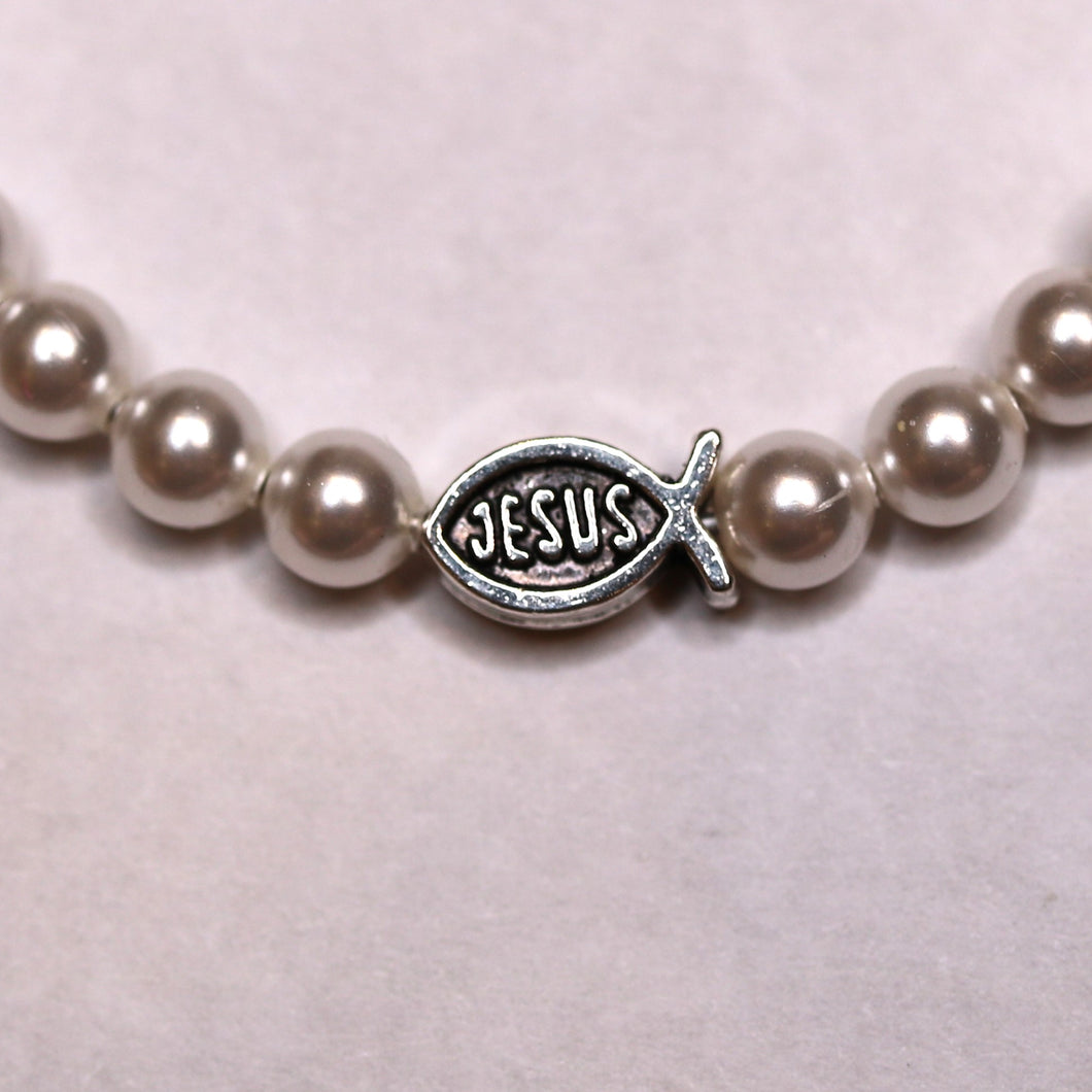 Classic Pearl with Jesus Bead